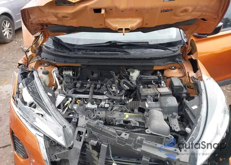 2022 Nissan Kicks Sv Xtronic Cvt from USA, damaged, VIN 3N1CP5CV6NL485335